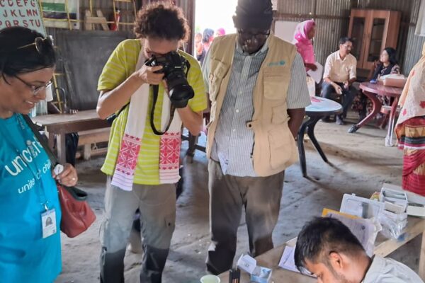 UNICEF Visits Boat Clinic